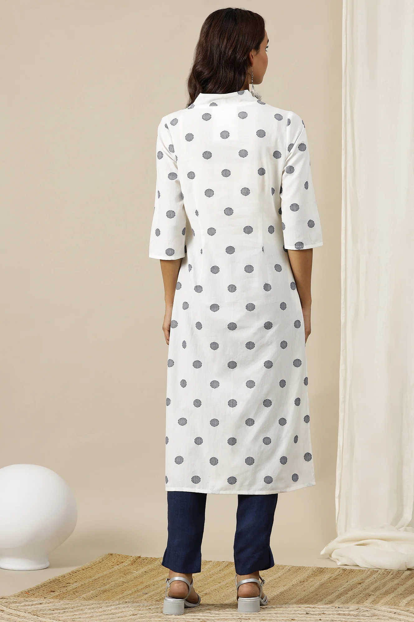 White Yarn Dyed Pure Cotton Straight Kurta in Stylized Neck - Image 5