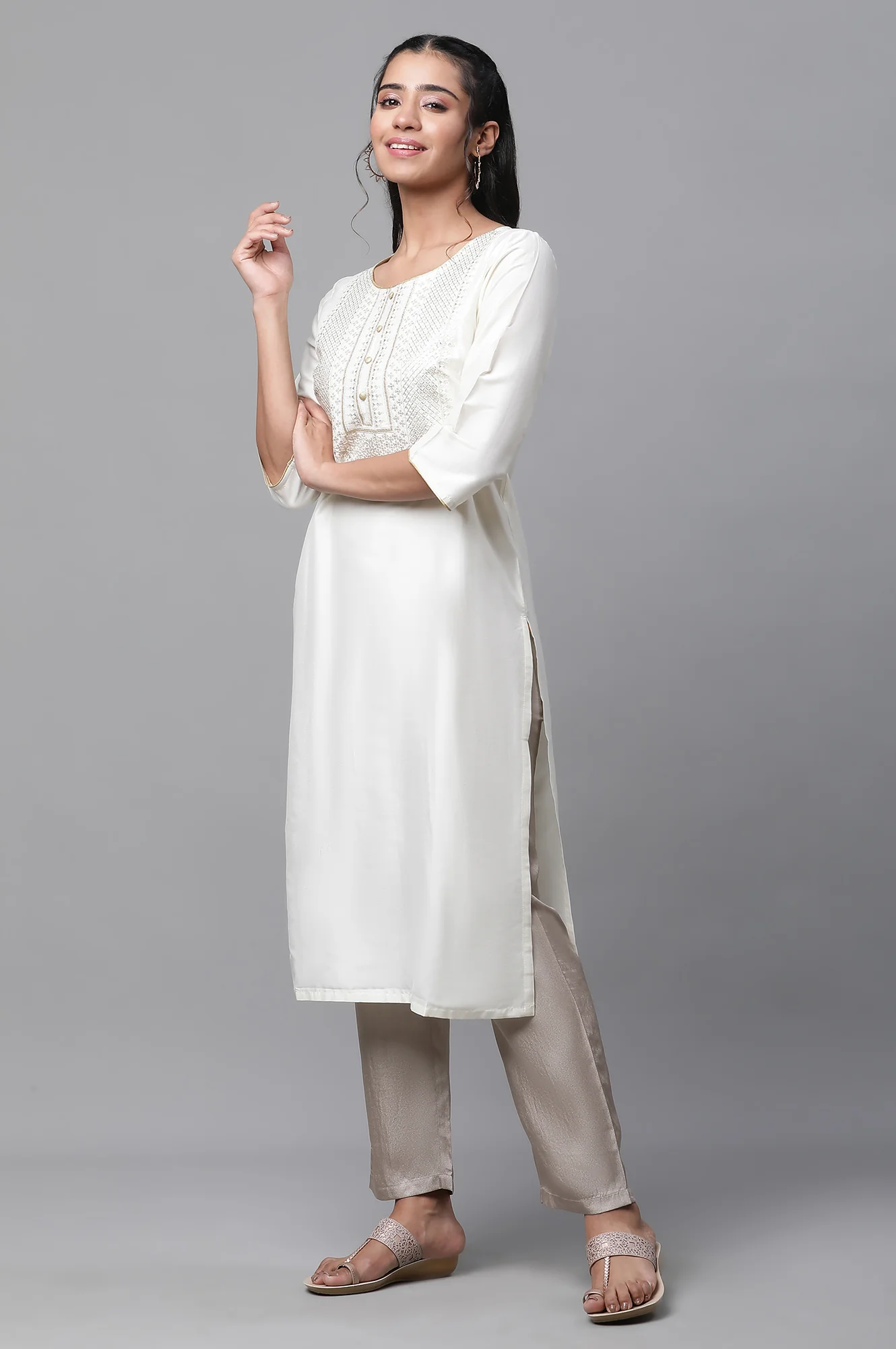 White Zari Embroidered Festive Kurta - Image 3
