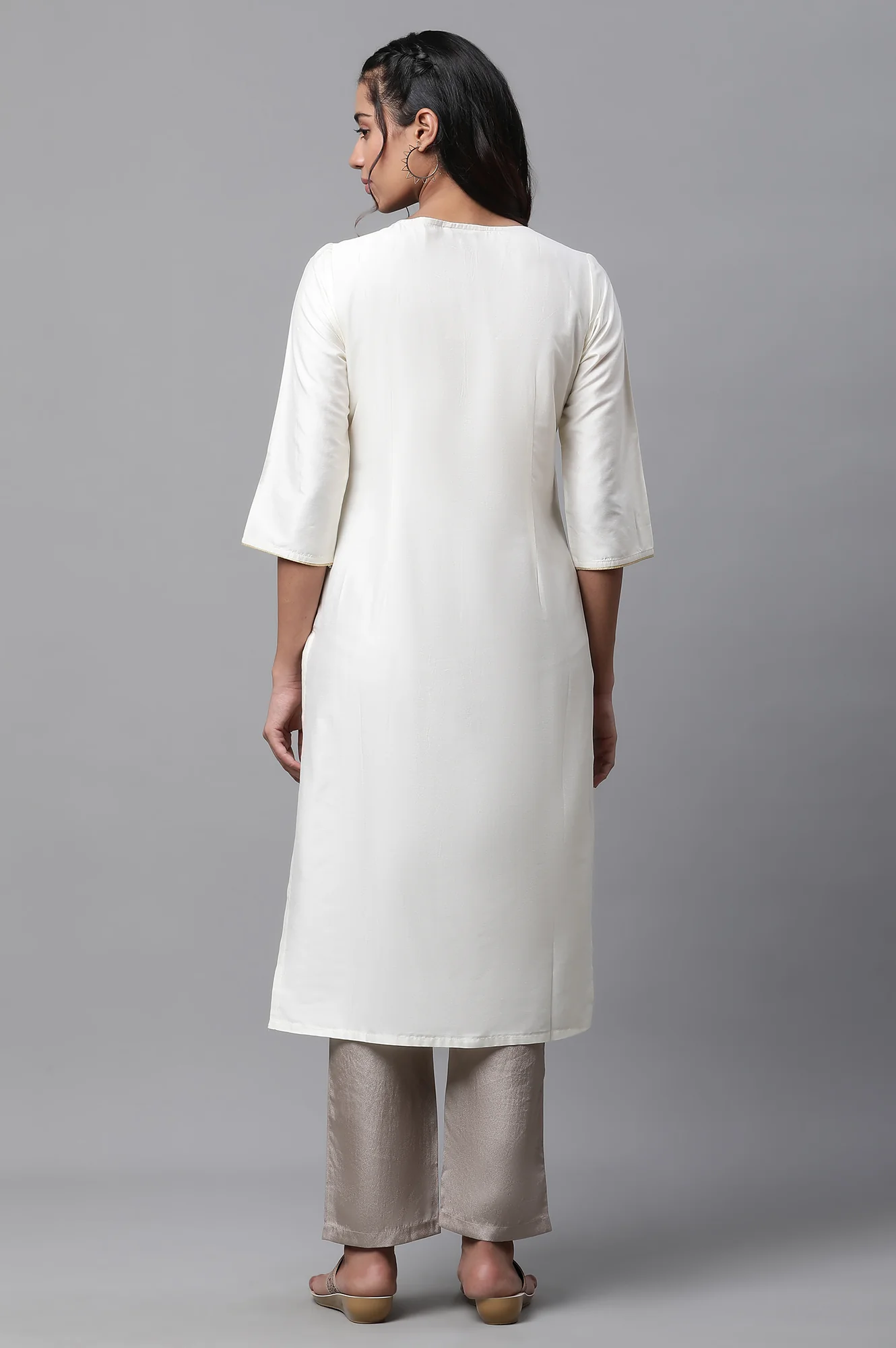 White Zari Embroidered Festive Kurta - Image 4