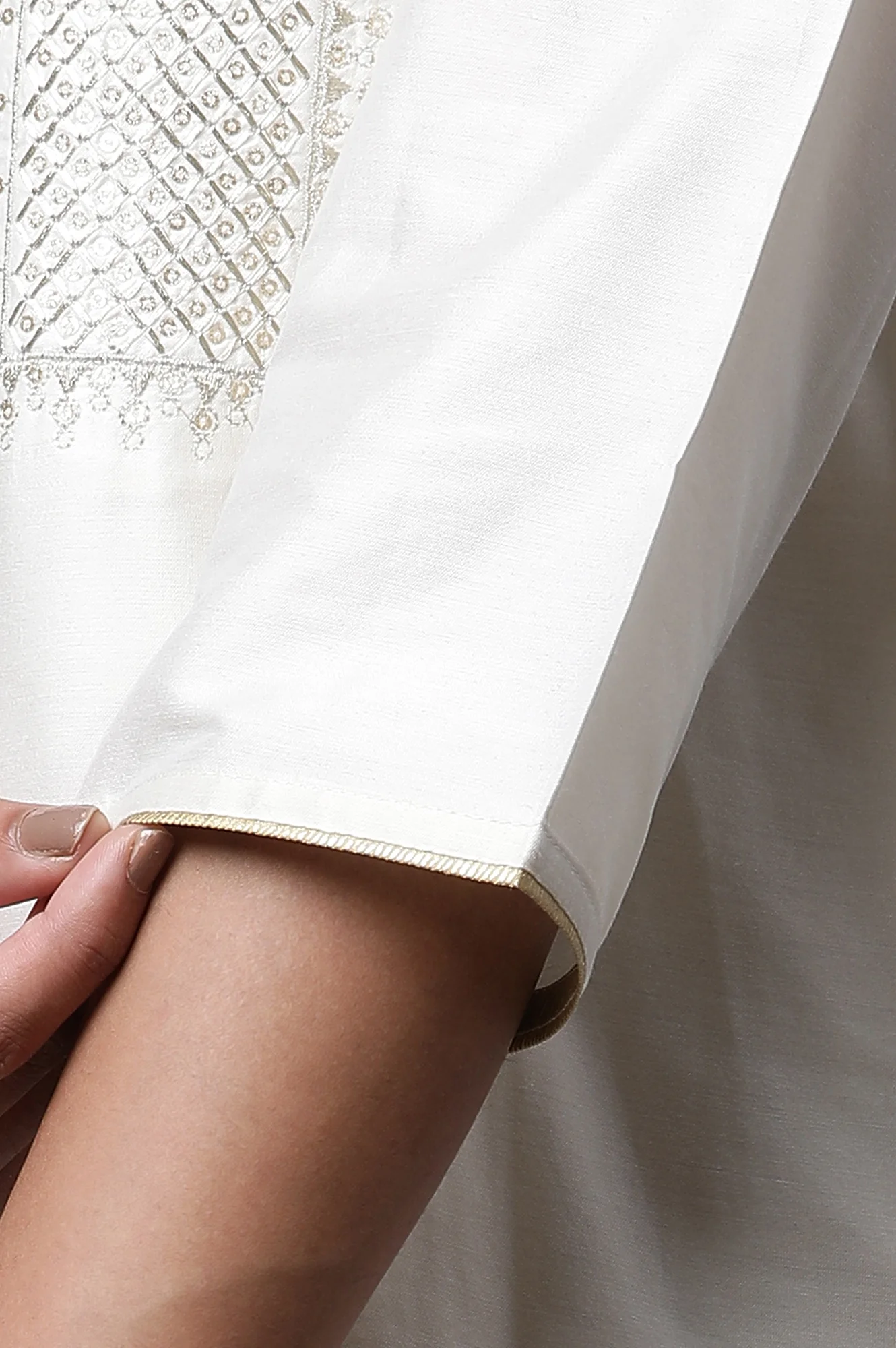 White Zari Embroidered Festive Kurta - Image 7