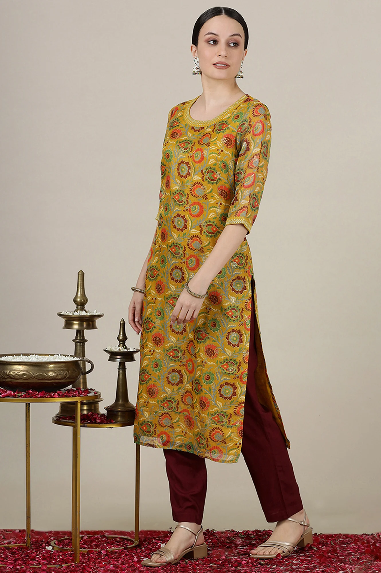 Yellow Floral All-Over Print Sequined Straight Kota Kurta - Image 4