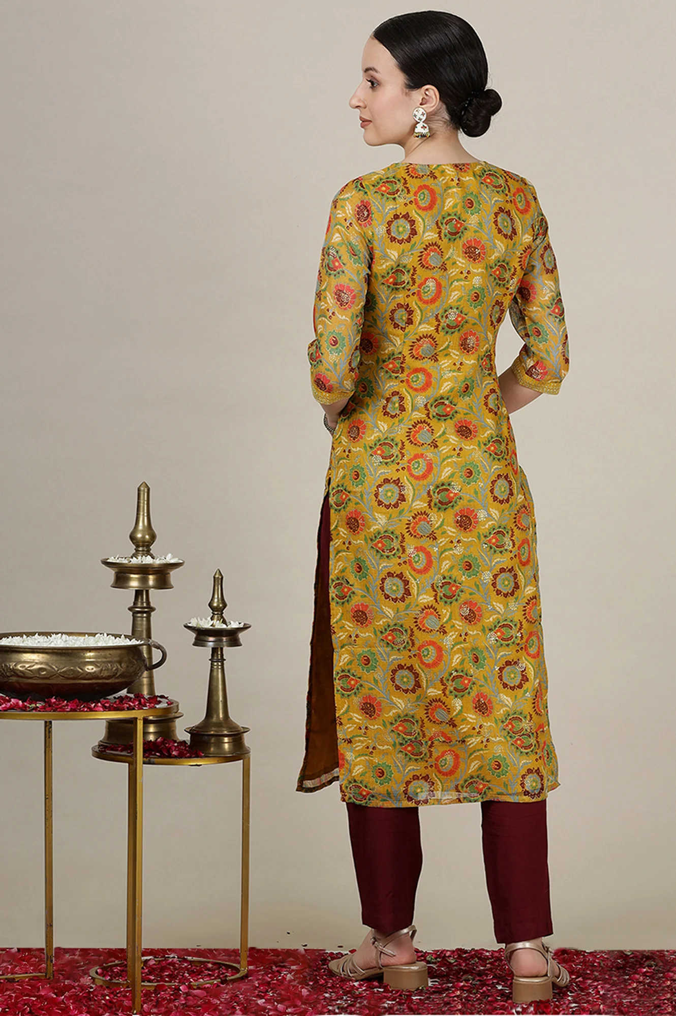 Yellow Floral All-Over Print Sequined Straight Kota Kurta - Image 5