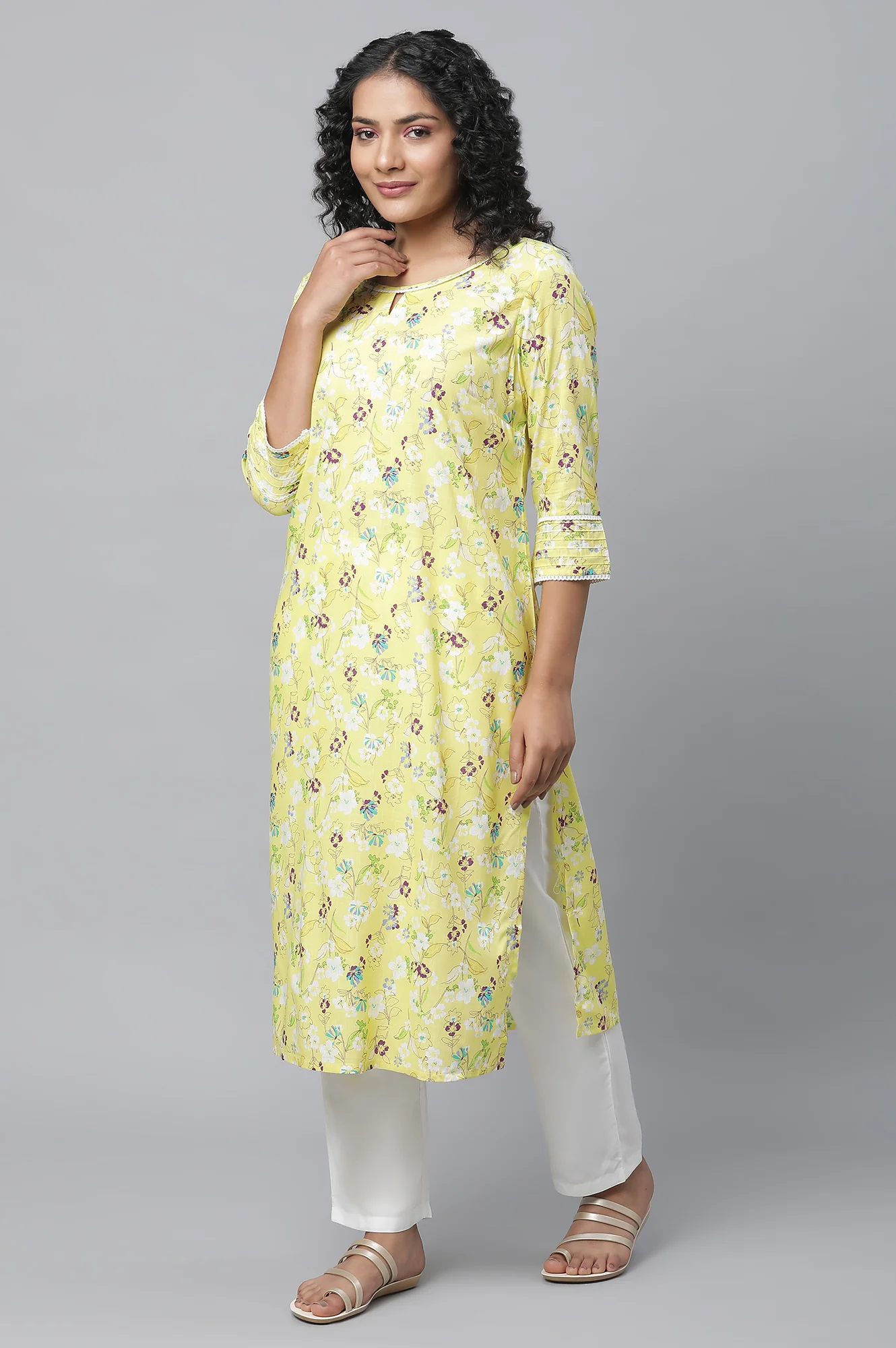 Yellow Floral Printed Casual kurta - Image 3
