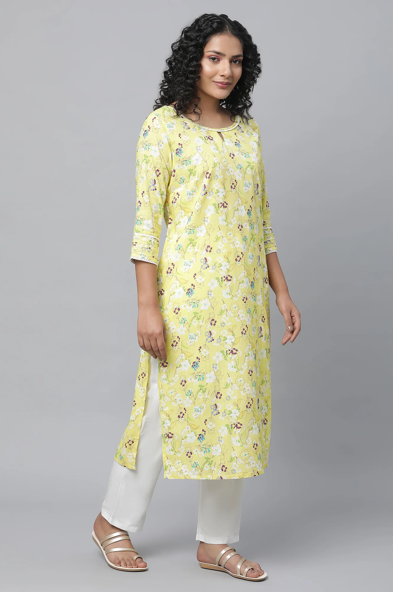 Yellow Floral Printed Casual kurta - Image 4