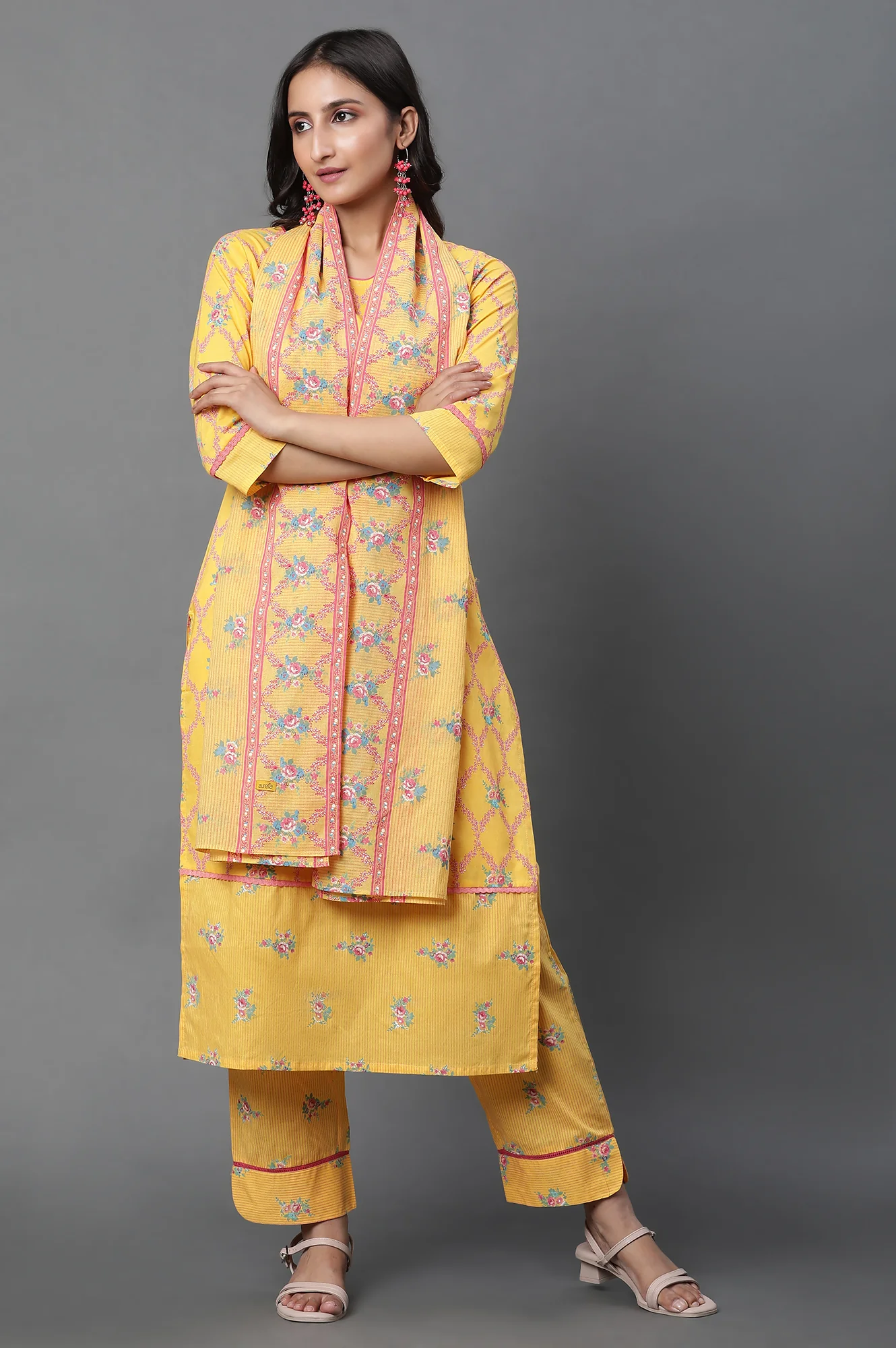 Yellow Floral Printed Cotton Dupatta - Image 4