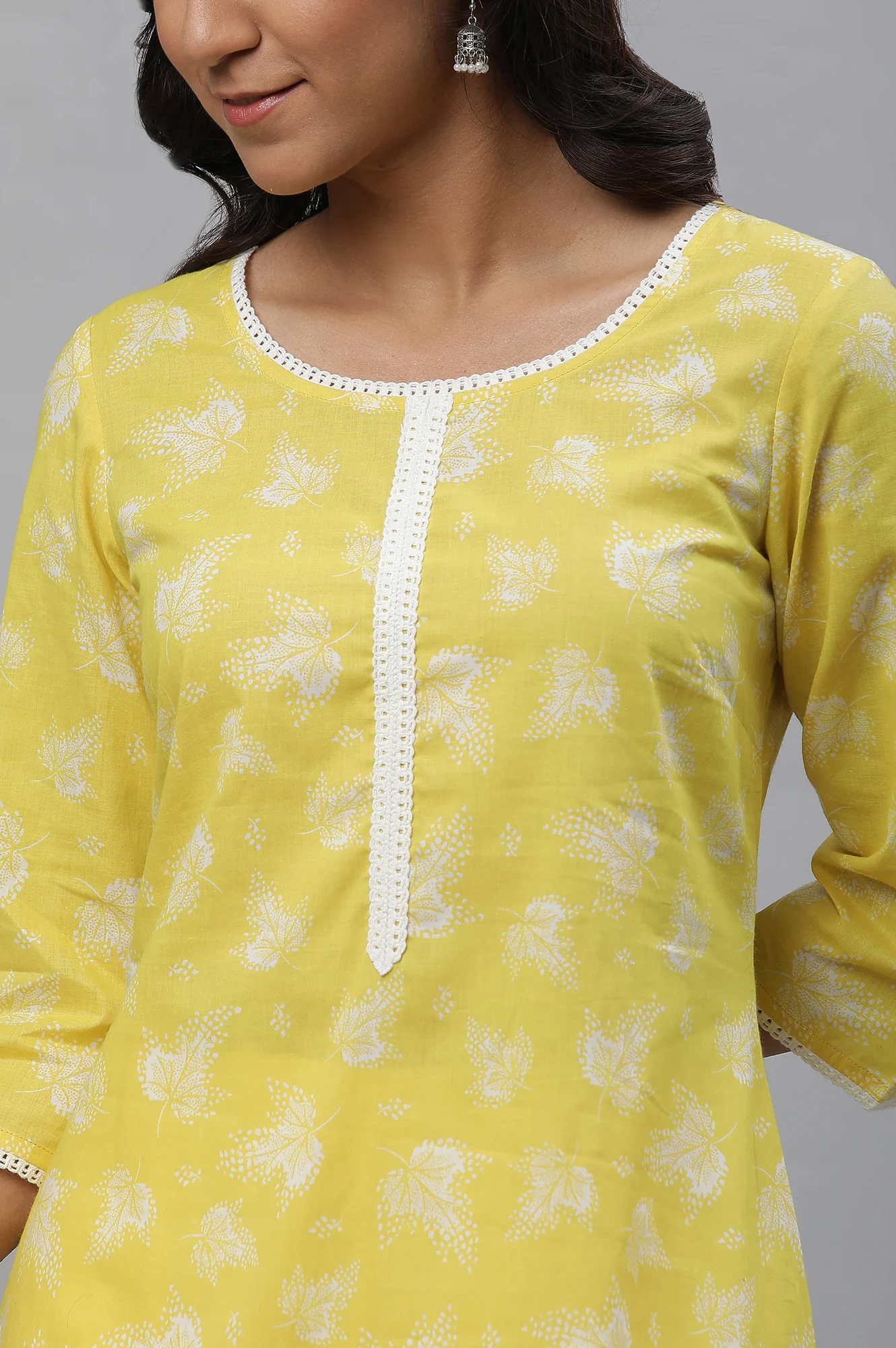 Yellow Floral Printed Cotton Kurta - Image 7