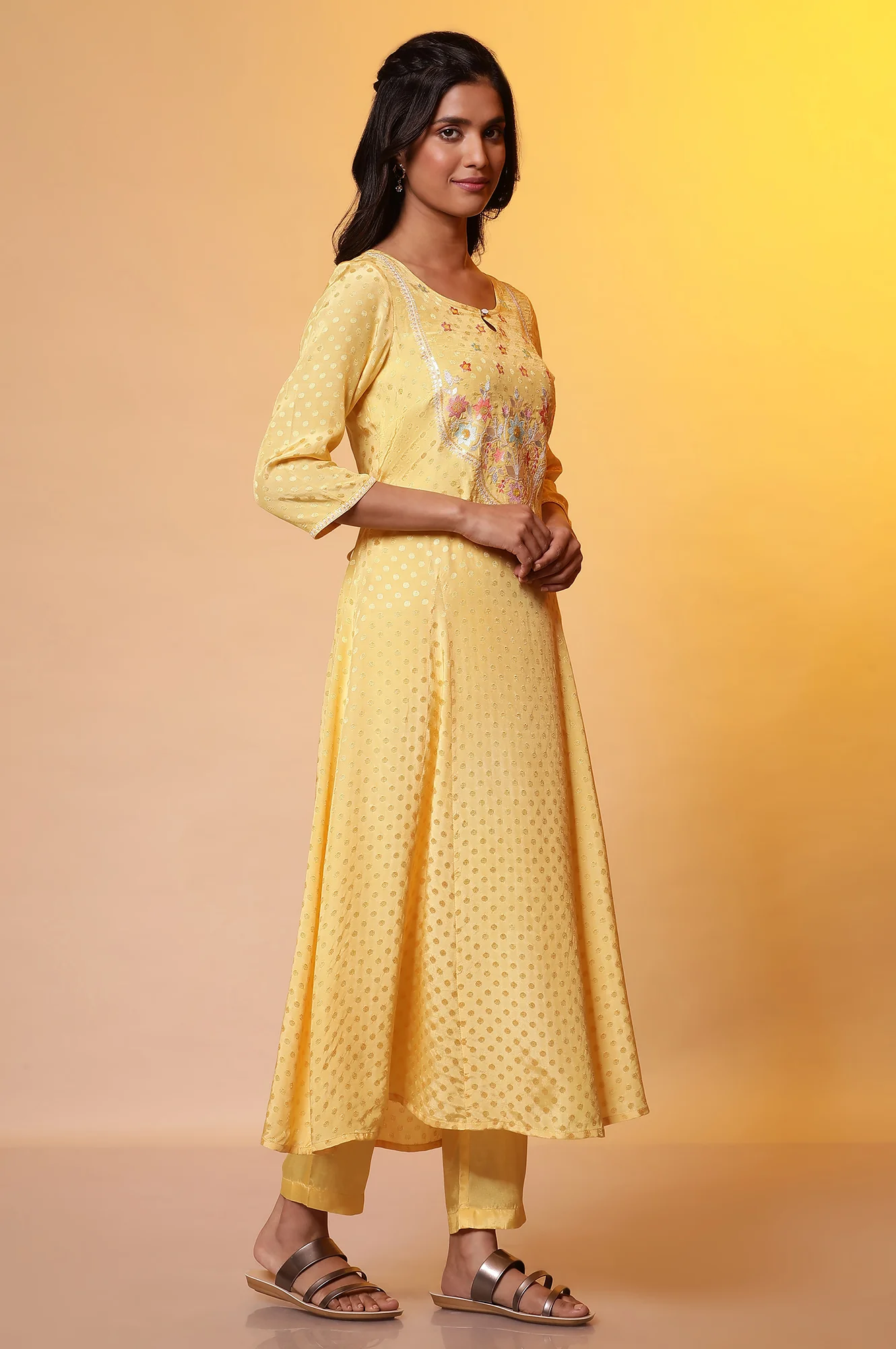 Yellow Floral Printed Flared Kurta, Pants and Dupatta Set - Image 3