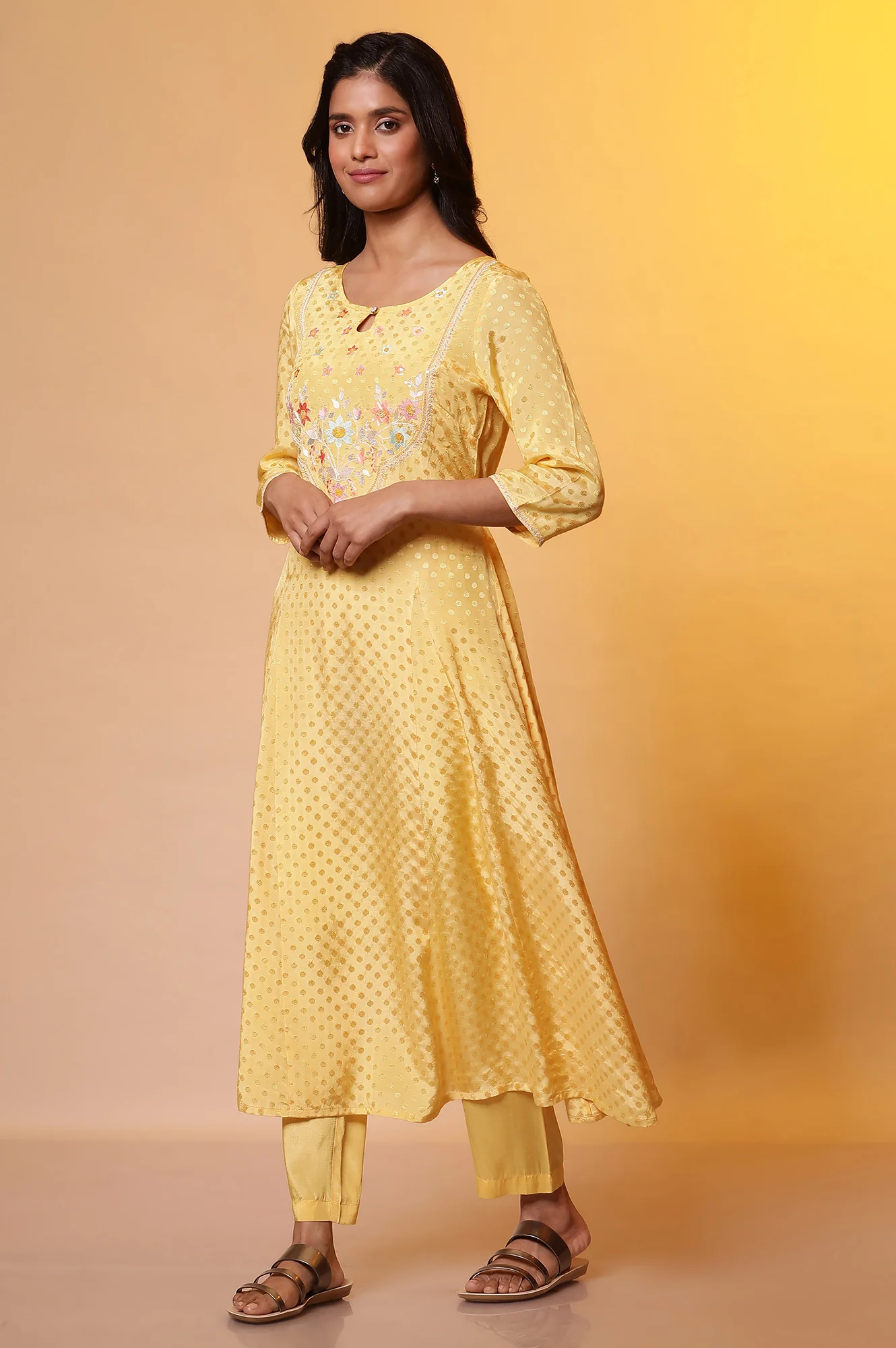 Yellow Floral Printed Flared Kurta, Pants and Dupatta Set - Image 5