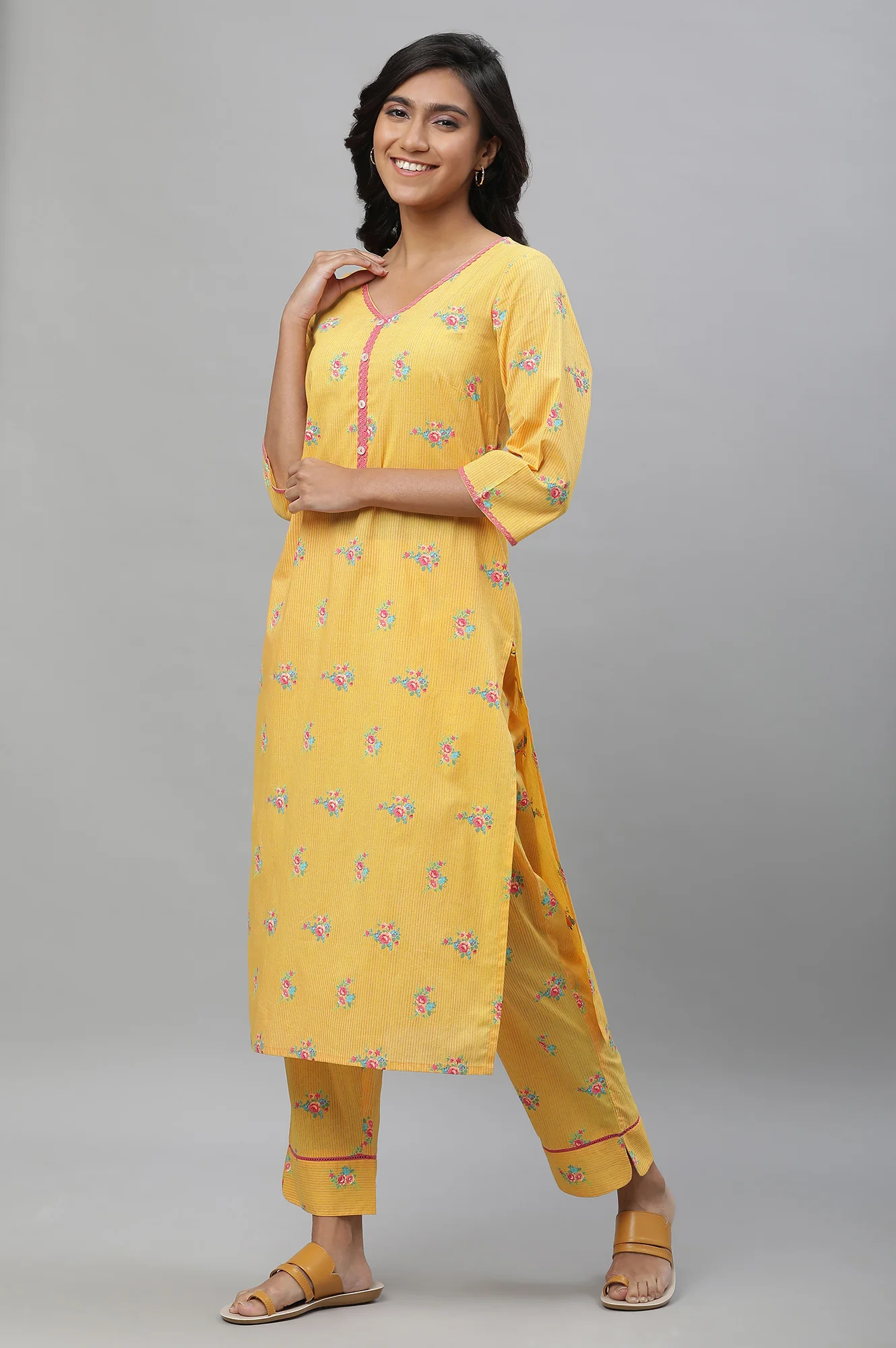Yellow Floral Printed Kurta - Image 4