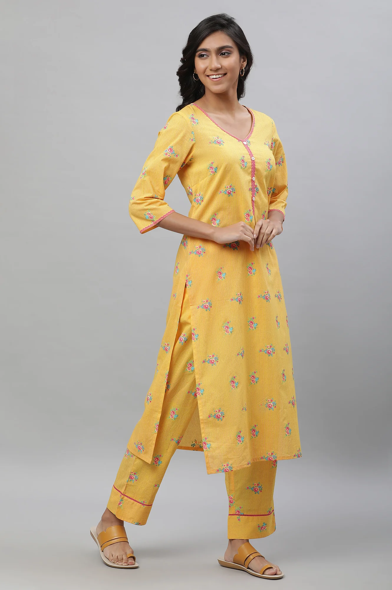 Yellow Floral Printed Kurta - Image 6