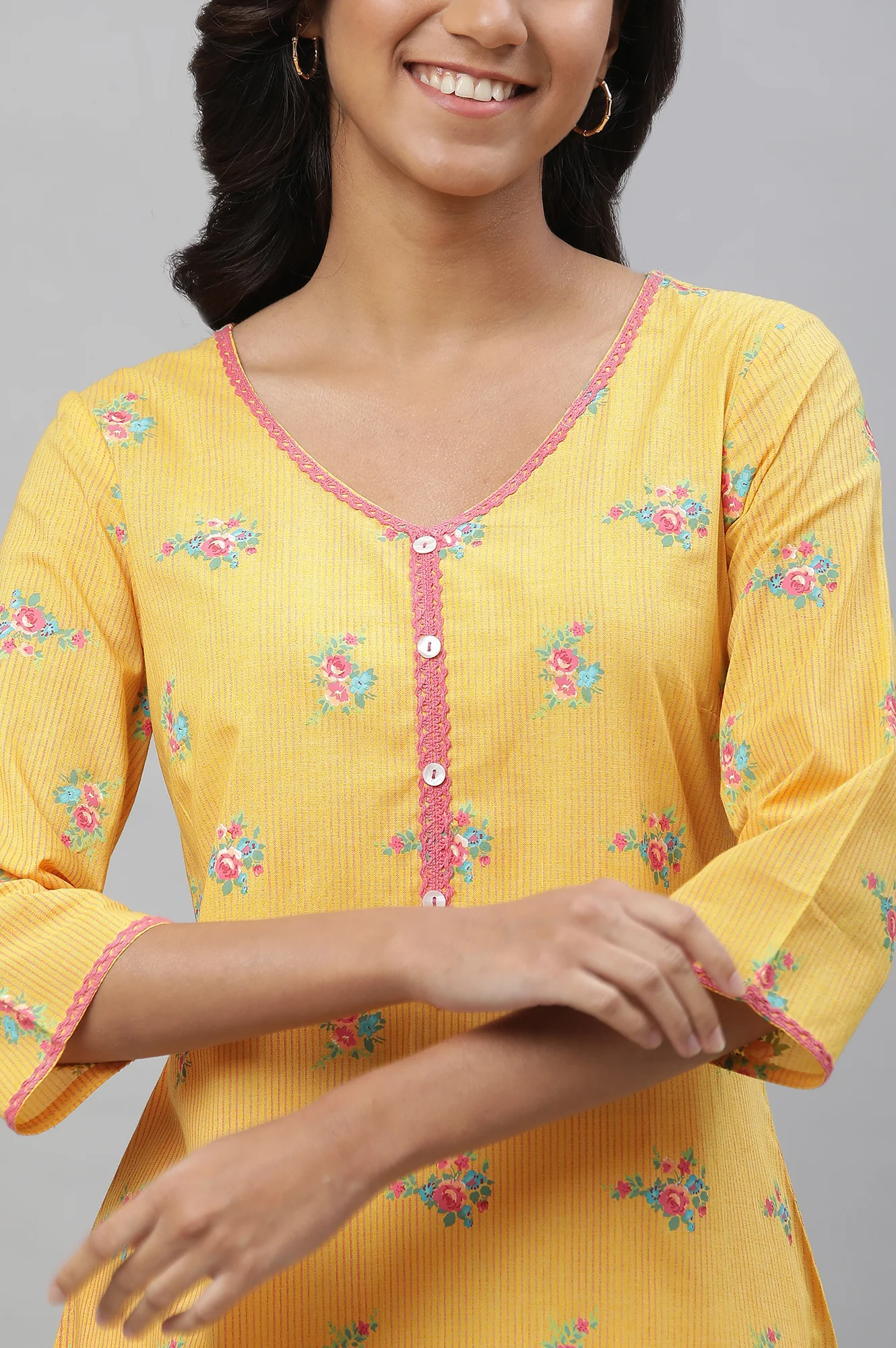 Yellow Floral Printed Kurta - Image 7