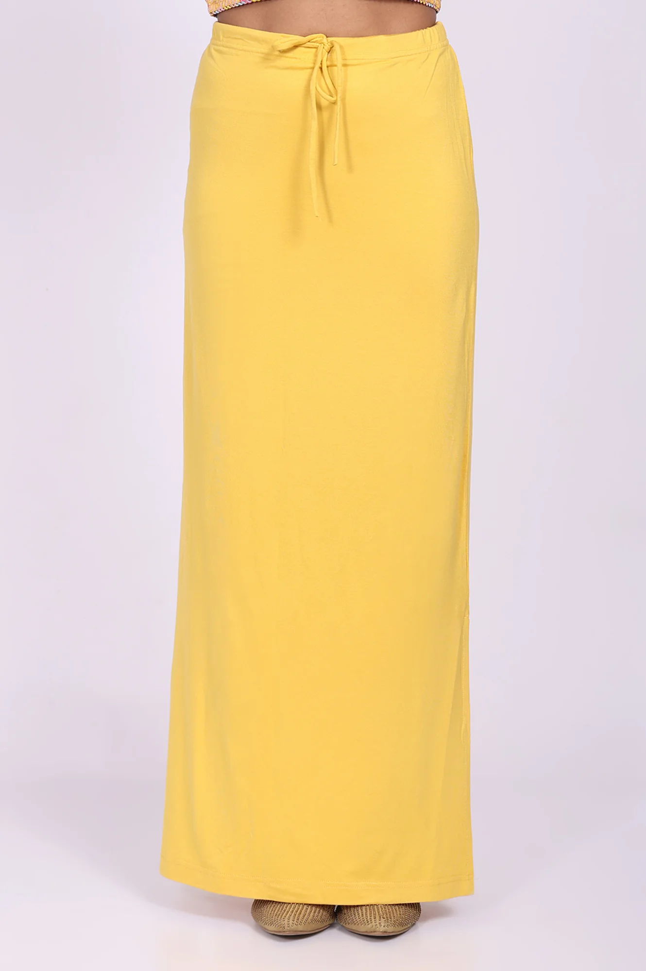 Yellow Floral Printed Saree with Petticoat and Stitched Blouse Set - Image 6