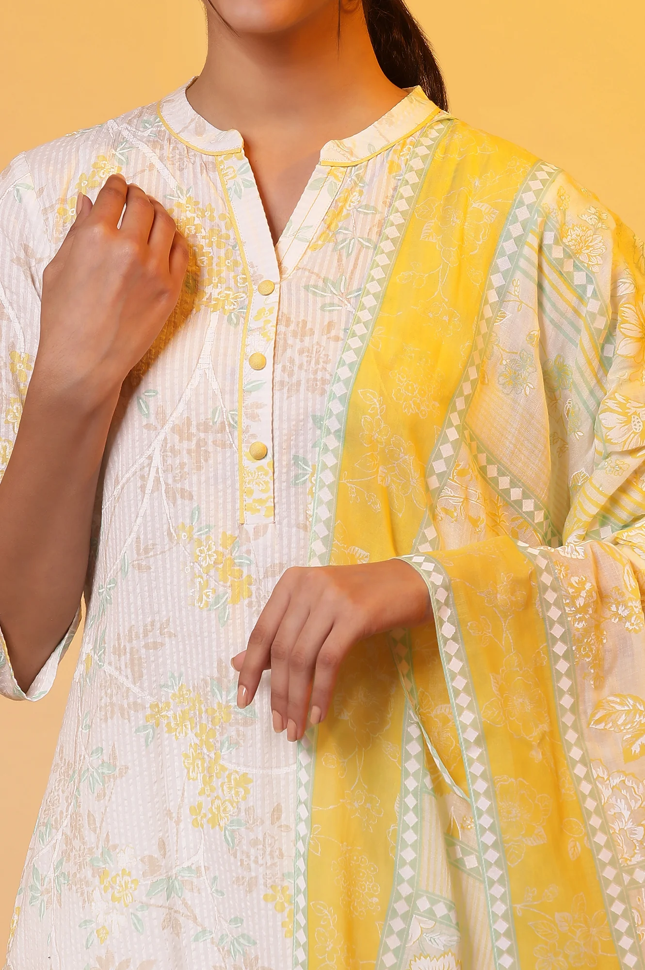 Yellow Floral Printed Stole with Border - Image 4