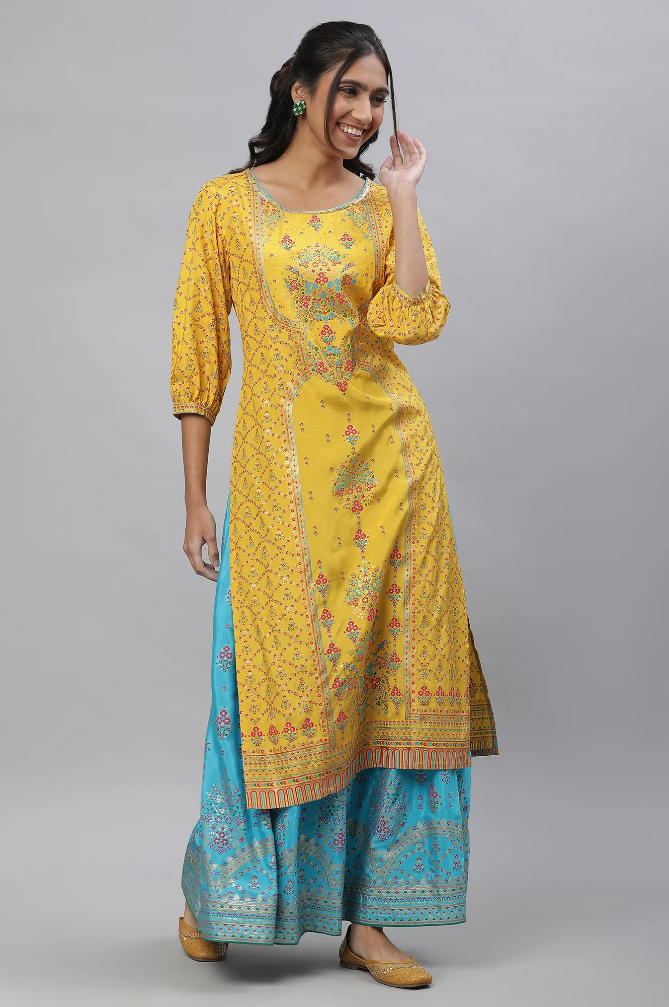Yellow Foil Printed Embellished Festive Kurta - Image 5