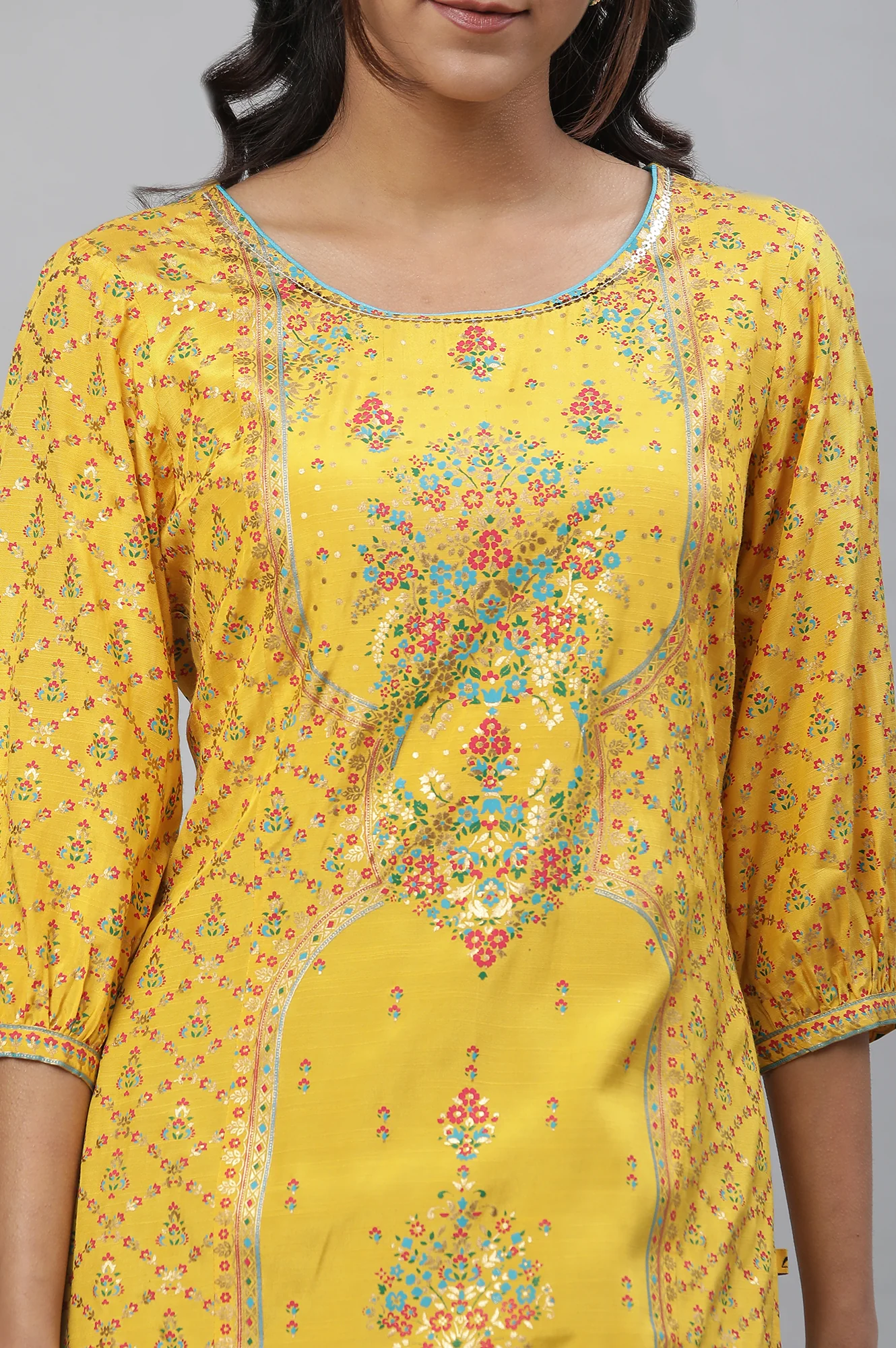 Yellow Foil Printed Embellished Festive Kurta - Image 6