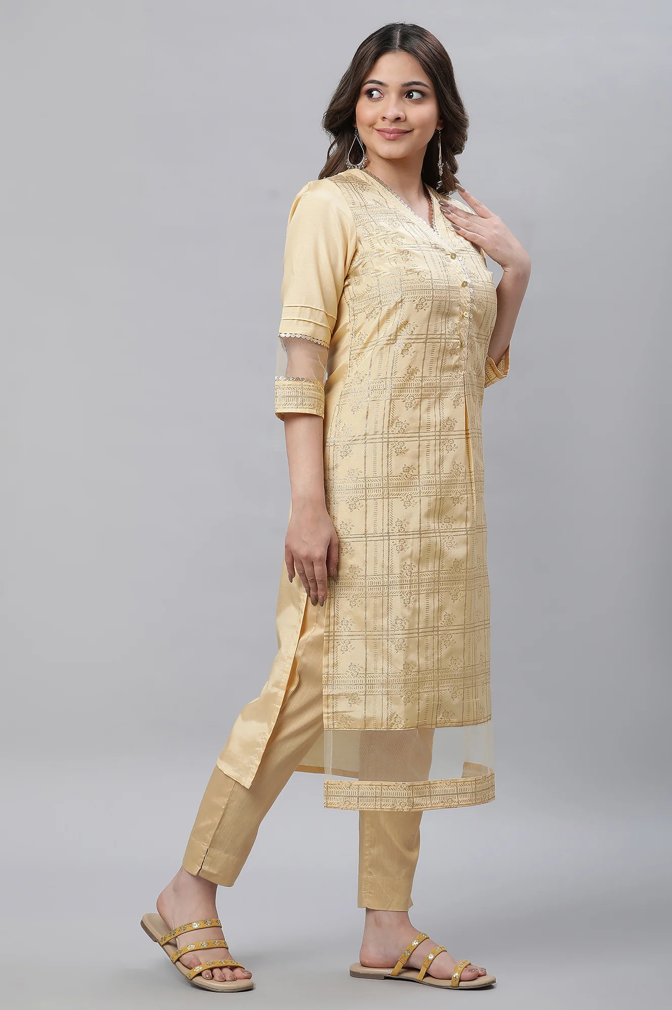 Yellow Glitter Printed Festive Kurta - Image 5