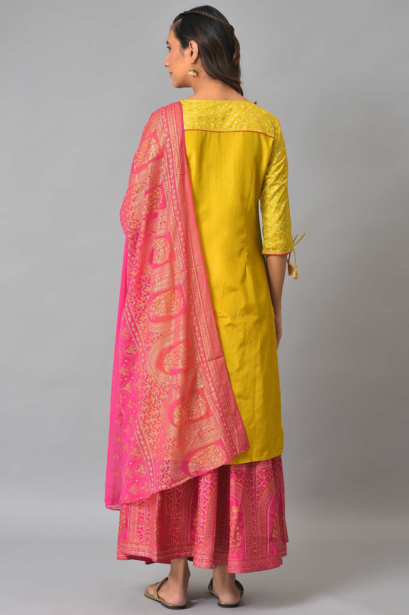 Yellow Hand Work kurta, Pink Skirt And Dupatta Set - Image 2