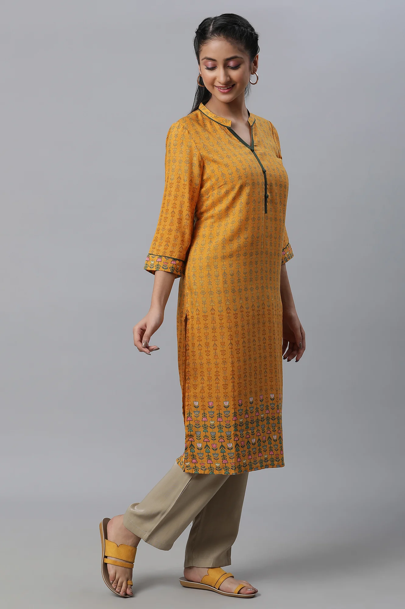 Yellow Printed Straight Casual Kurta - Image 3