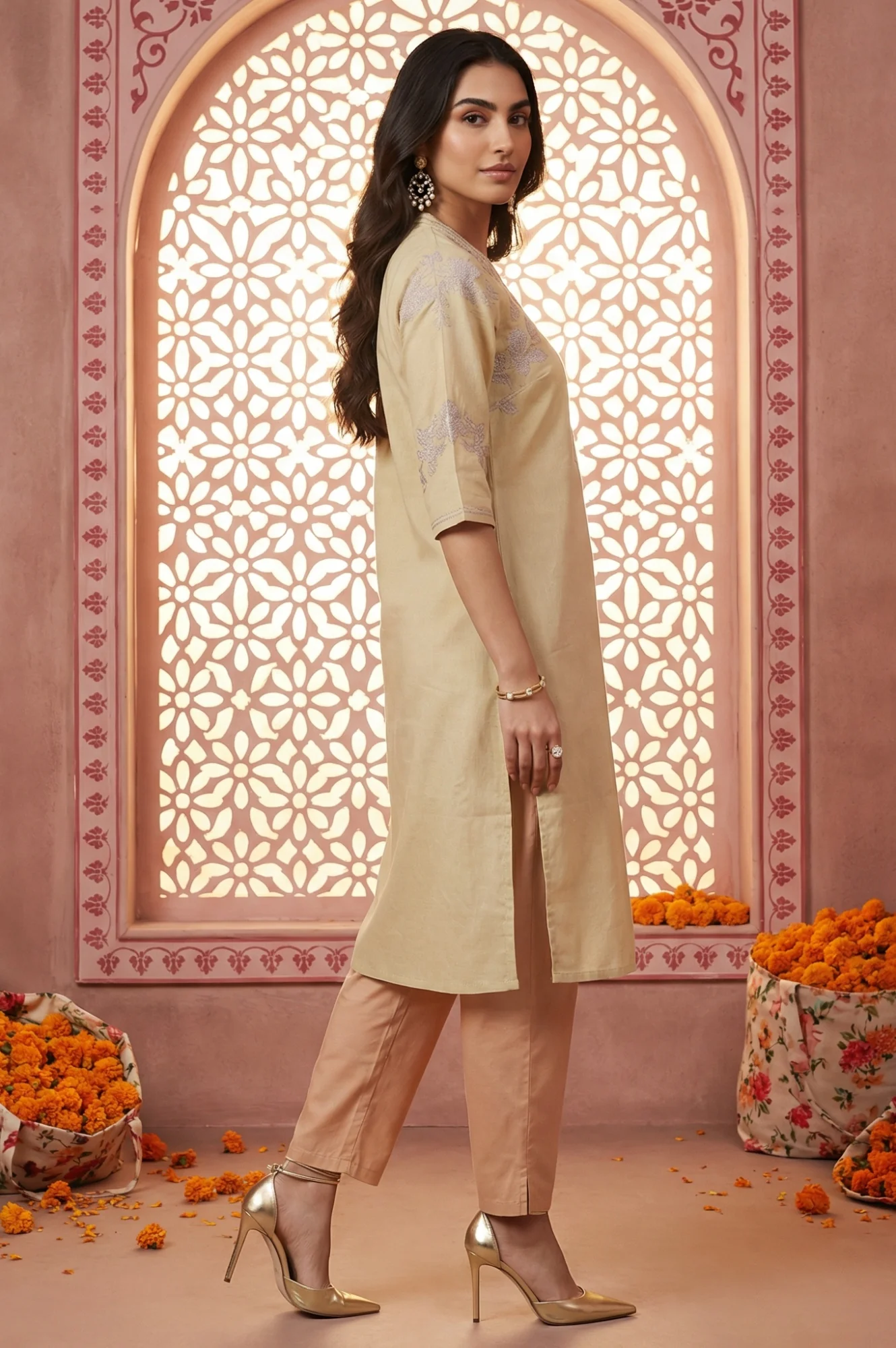 Yellow Yarn Dyed Embroidered Zari Straight Kurta - Image 6
